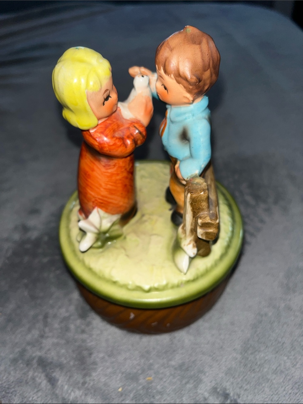 Vintage, Music Figure, Plays Music,